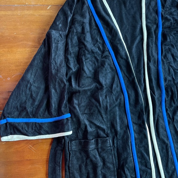 Vintage Christian Dior velour robe in black with blue trim. - Picture 6 of 10